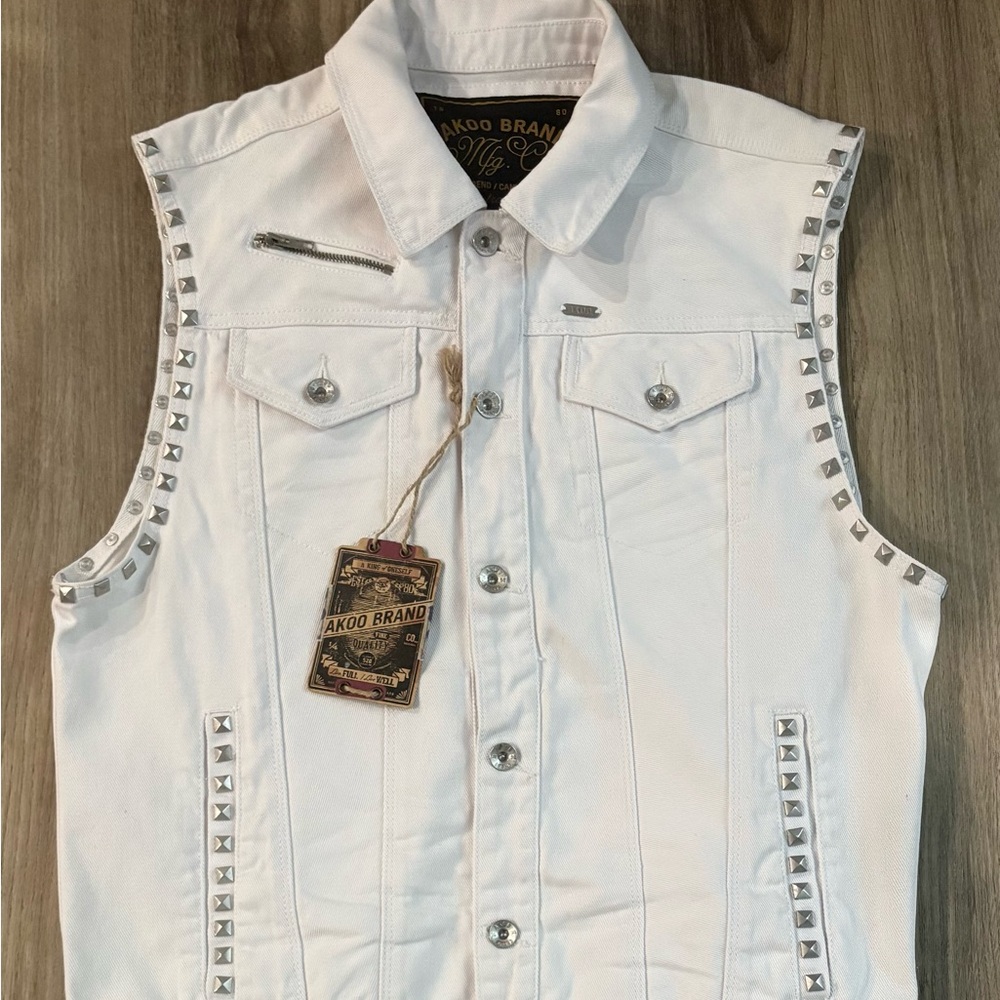 NEW! Akoo White Men's Jean Vest with Silver Studs size Large